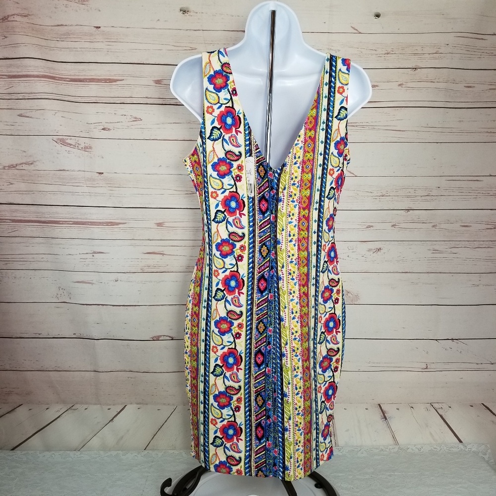 NWOT Ambiance Women's L Bodycon Floral w Paisley - Picture 3 of 6